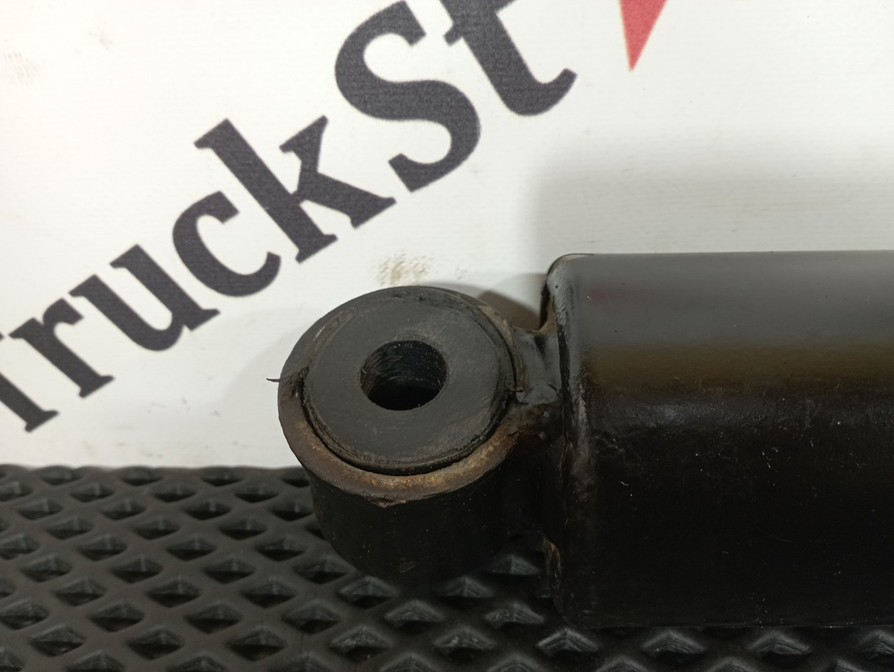 Амортизатор передний