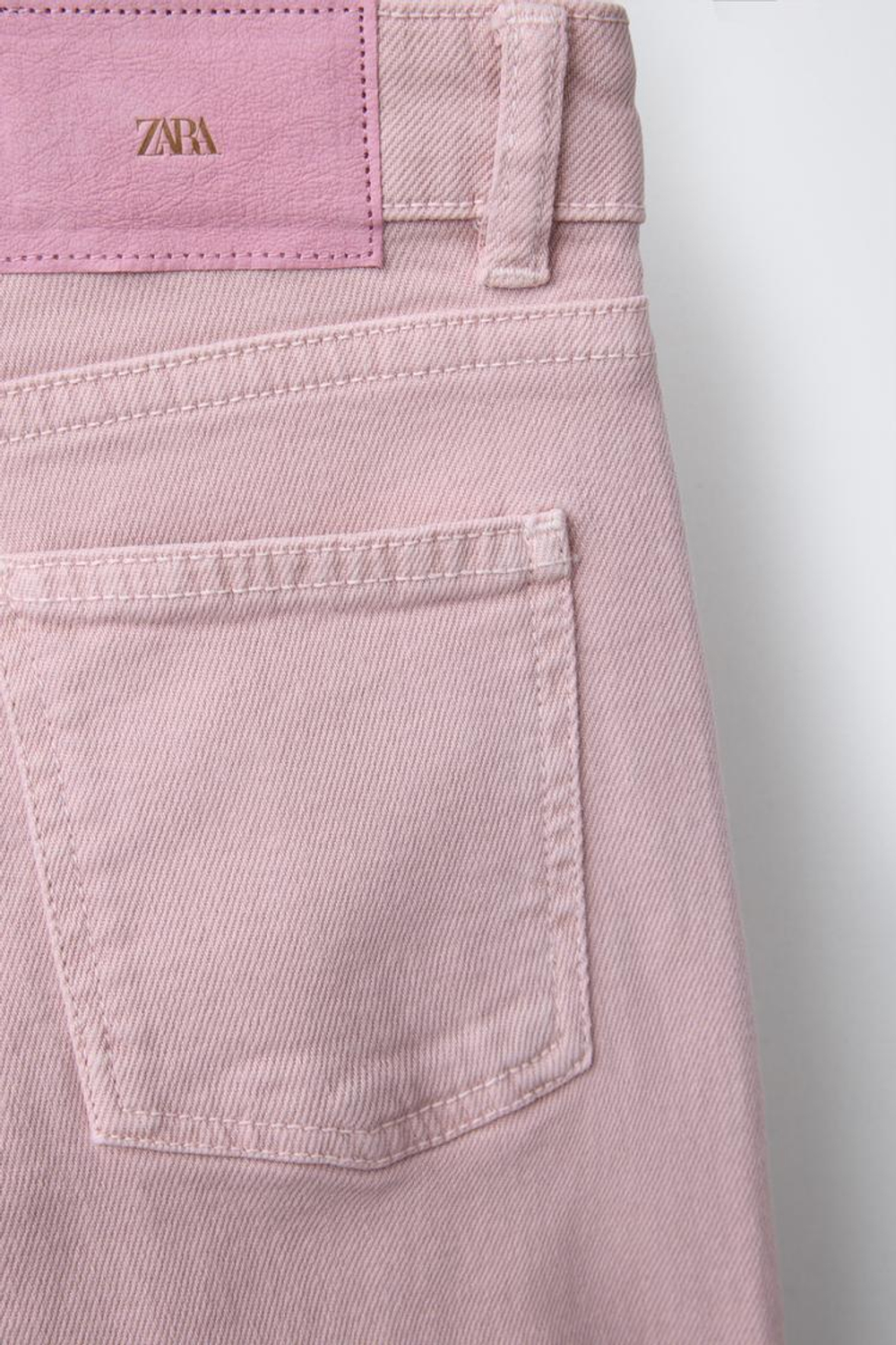 ZARA ДЖИНСЫ FLARE С ЗАКЛЕПКАМИ, РОЗОВЫЙ