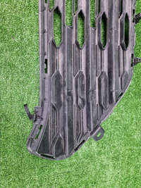 Решетка радиатора Toyota RAV4 5 XA50 (2018-н.в.)