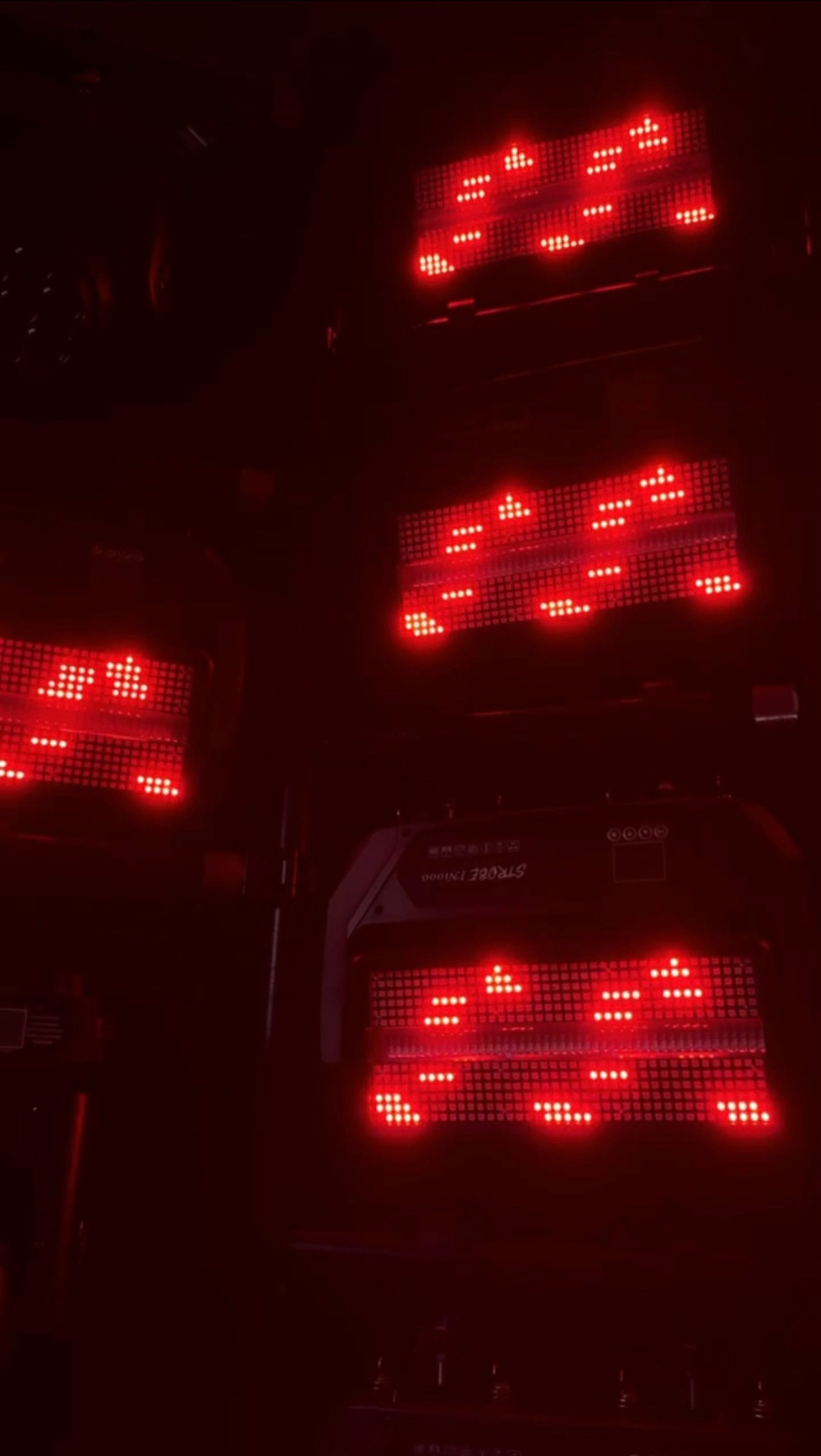 Световой прибор STROBE 1000