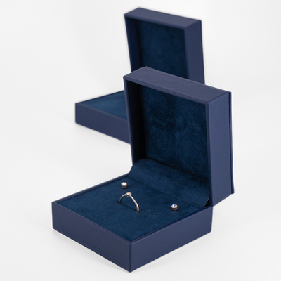 Футляр с оклейкой, серия "МАЭСТРО", 80х80х40 мм