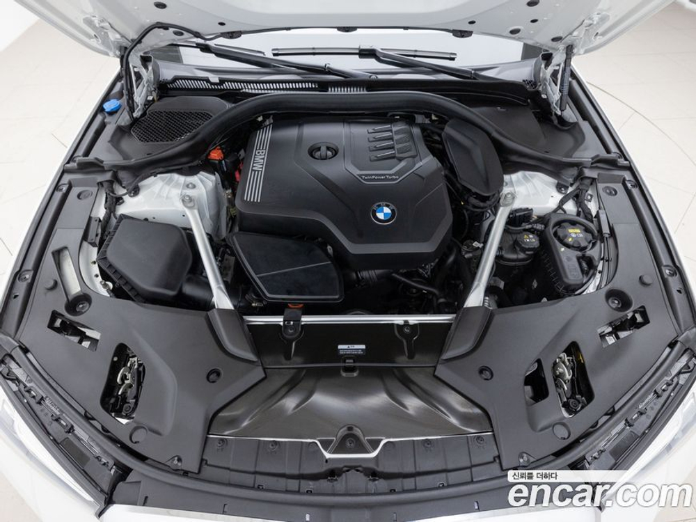 BMW 5 Series (G30) 520i M Sports (02.2023)
