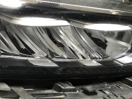 Фара правая Geely Tugella (2019-2024) LED
