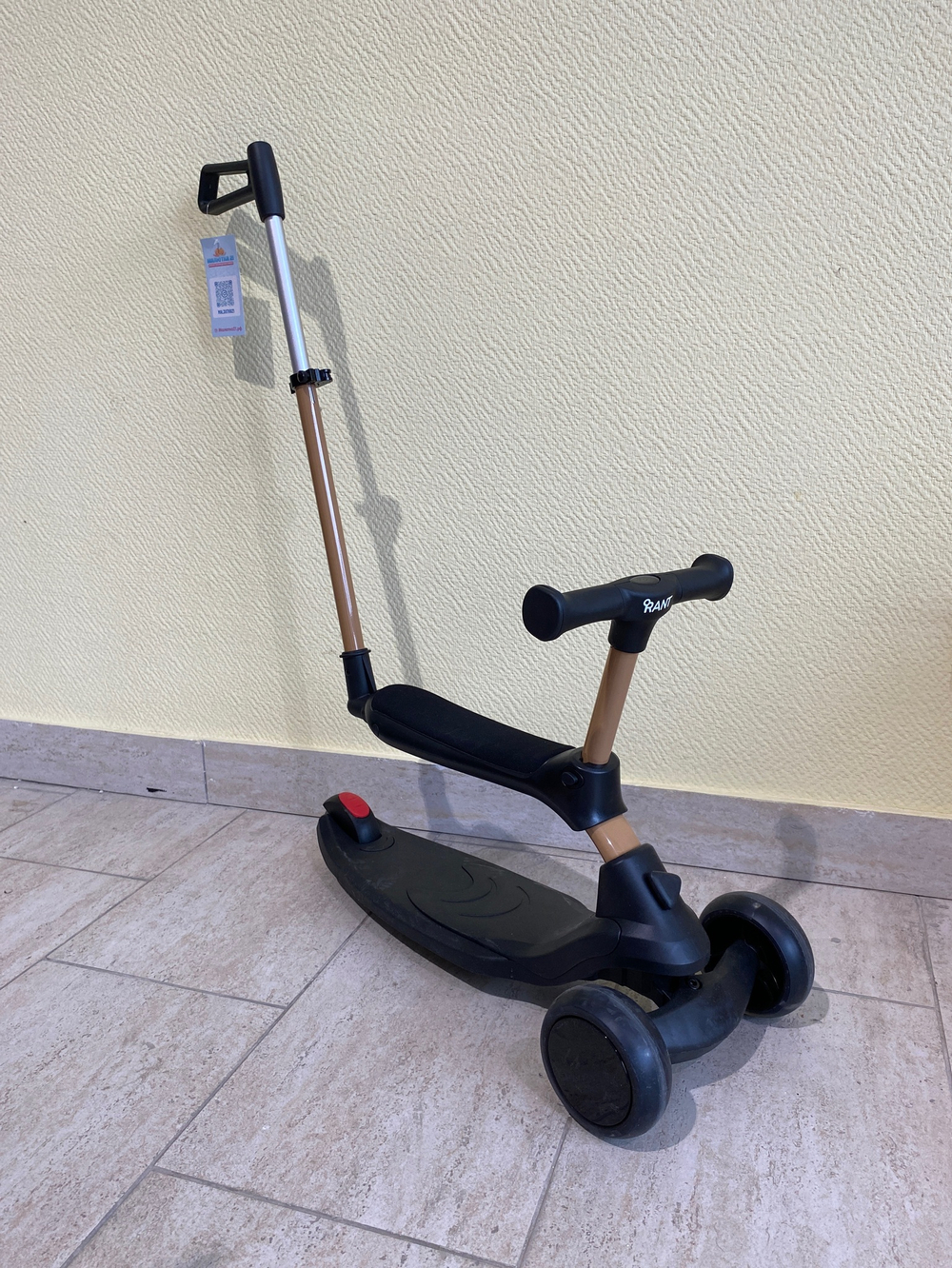 Беговел-самокат RB100 "Rider" Plus со светящимися колесами (черный)