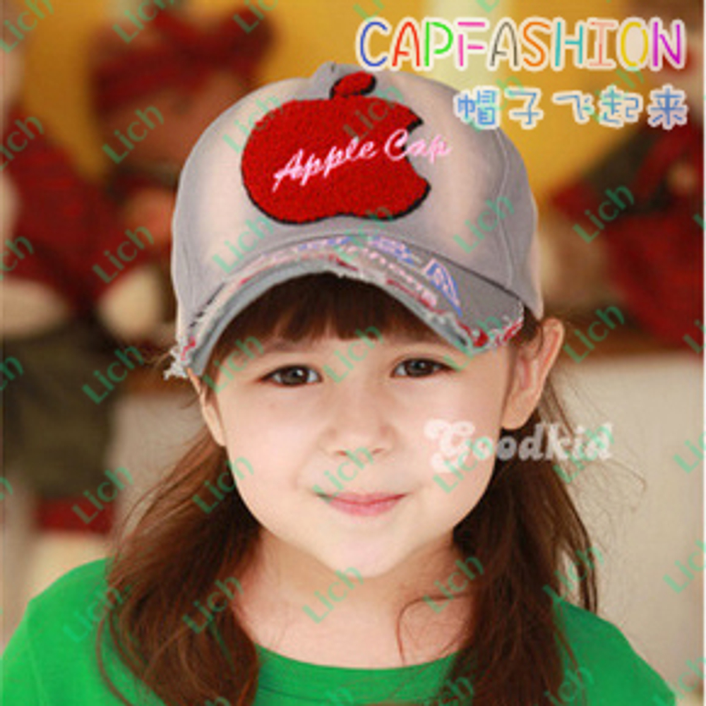 Кепка джинсовая с аппликацией яблока и вышитой надписью