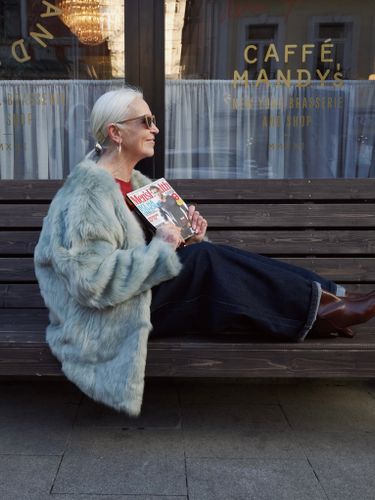 Мятная короткая шуба из овчины