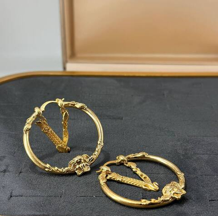 Серьги Versace