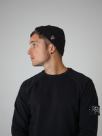 Шапка короткая черная Город Горький олень красный