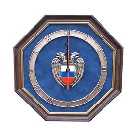 Часы с гербами, эмблемами