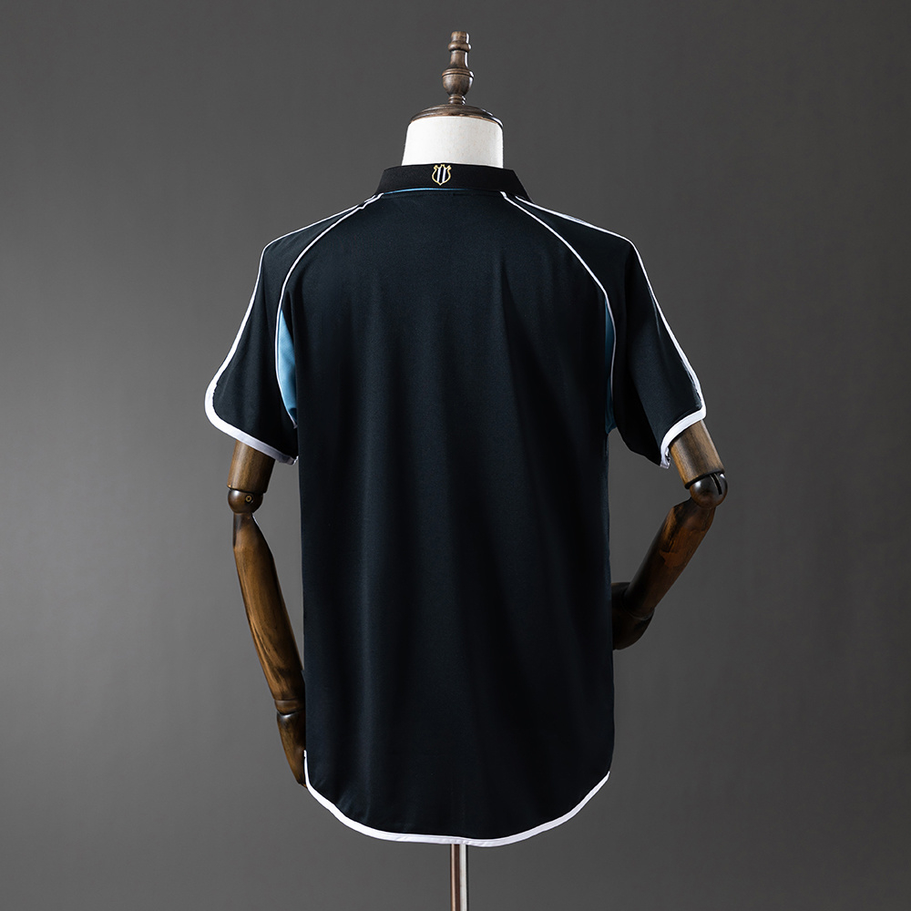 Заказать в Москве выездную ретро-форму «Ньюкасл» 00/01