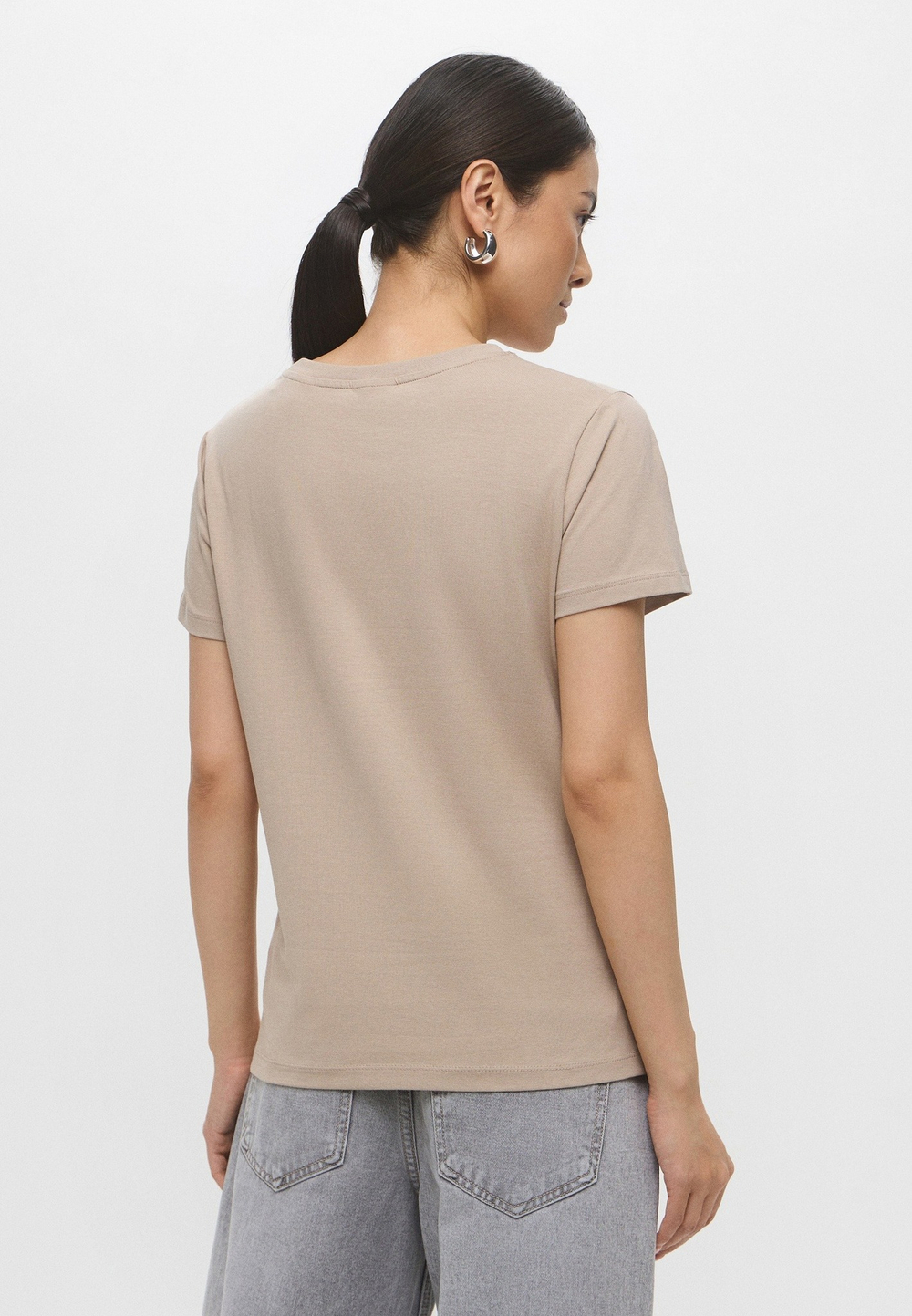 Футболка  женская GUESS