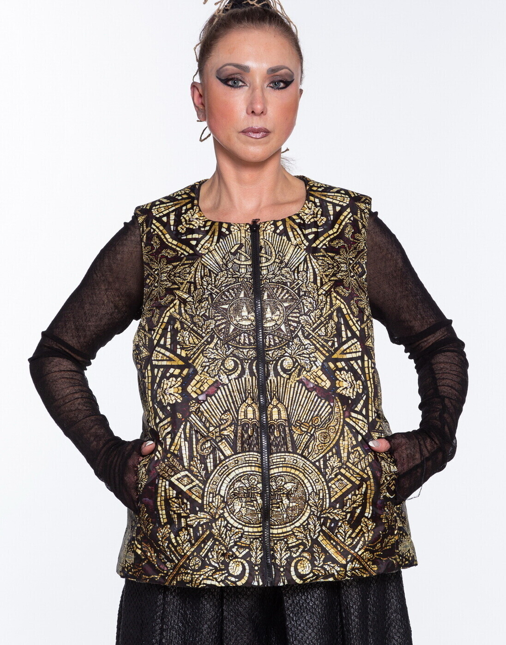 Двусторонний жилет "Три Империи", по мотивам мозаики «Русское оружие»
