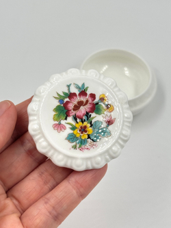 Миниатюрная шкатулка Coalport
