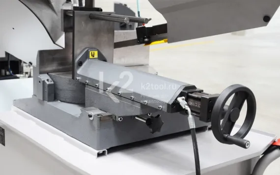 Полуавтоматический ленточнопильный станок Bomar Ergonomic 320.258 DGH