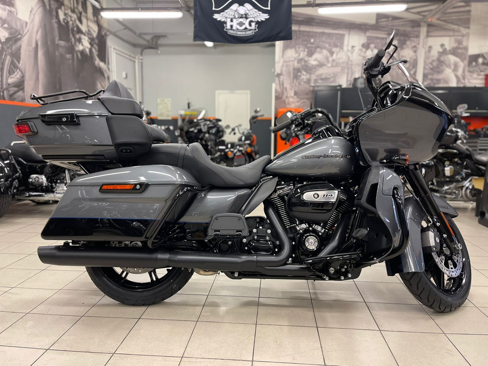 Road Glide Limited 114 Harley-Davidson - Gauntlet Gray Metallic (Black Finish)