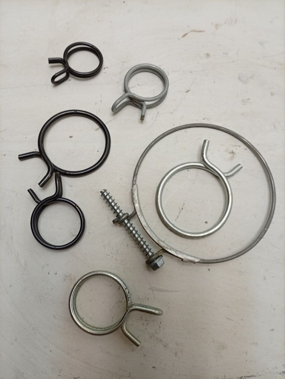 RST703DW кт18 Крепеж, хомуты для стиральной машины Hotpoint-Ariston б/у