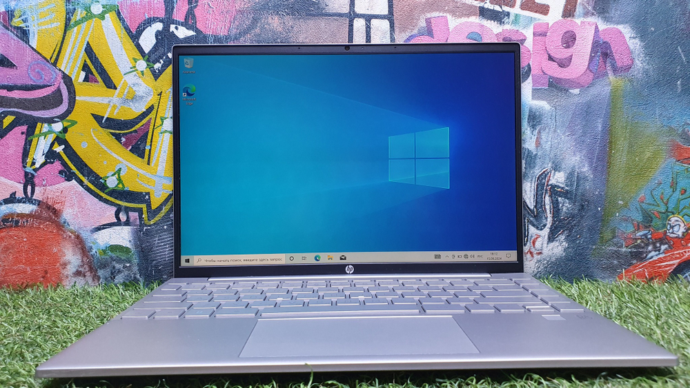 Ноутбук HP  Ryzen 7/16Gb/2K