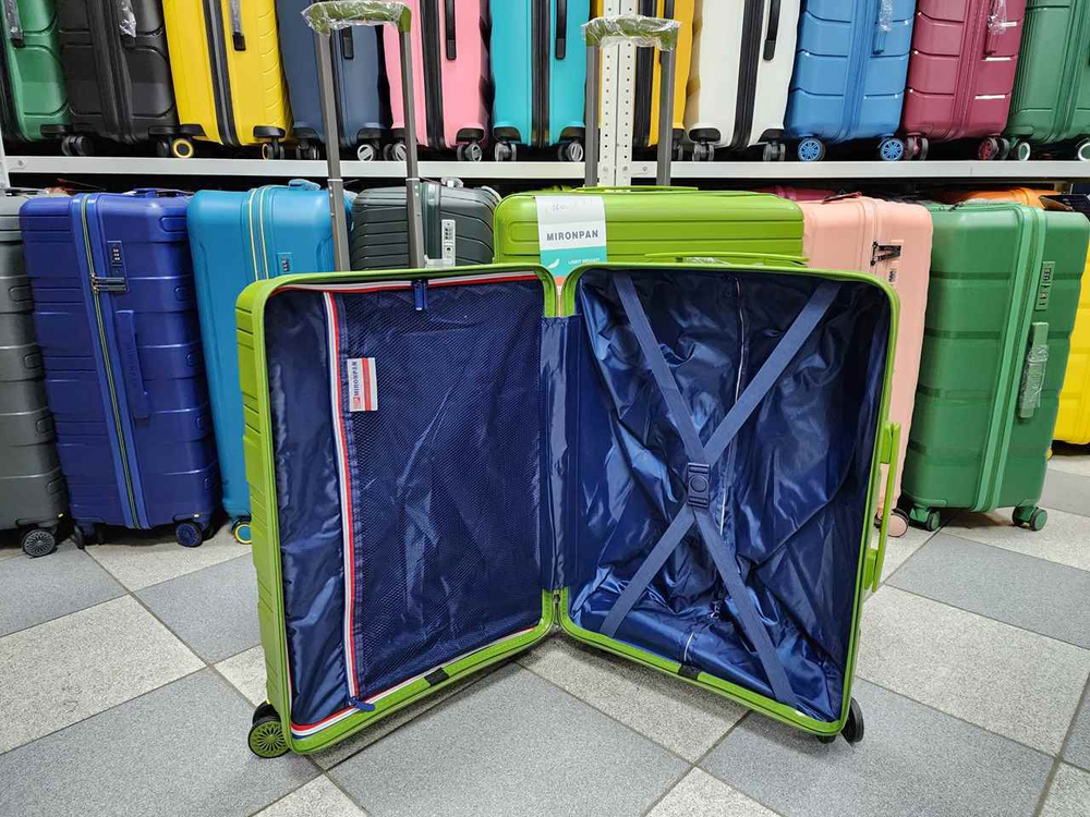 Чемодан Большой (L) полипропилен "Mironpan" съёмные колёса