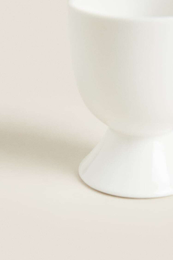 ZARA HOME ТОНКИЙ ФАРФОРОВЫЙ ДЕРЖАТЕЛЬ ДЛЯ ЯИЦ, БЕЛЫЙ