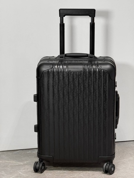 Дорожный чемодан Rimowa