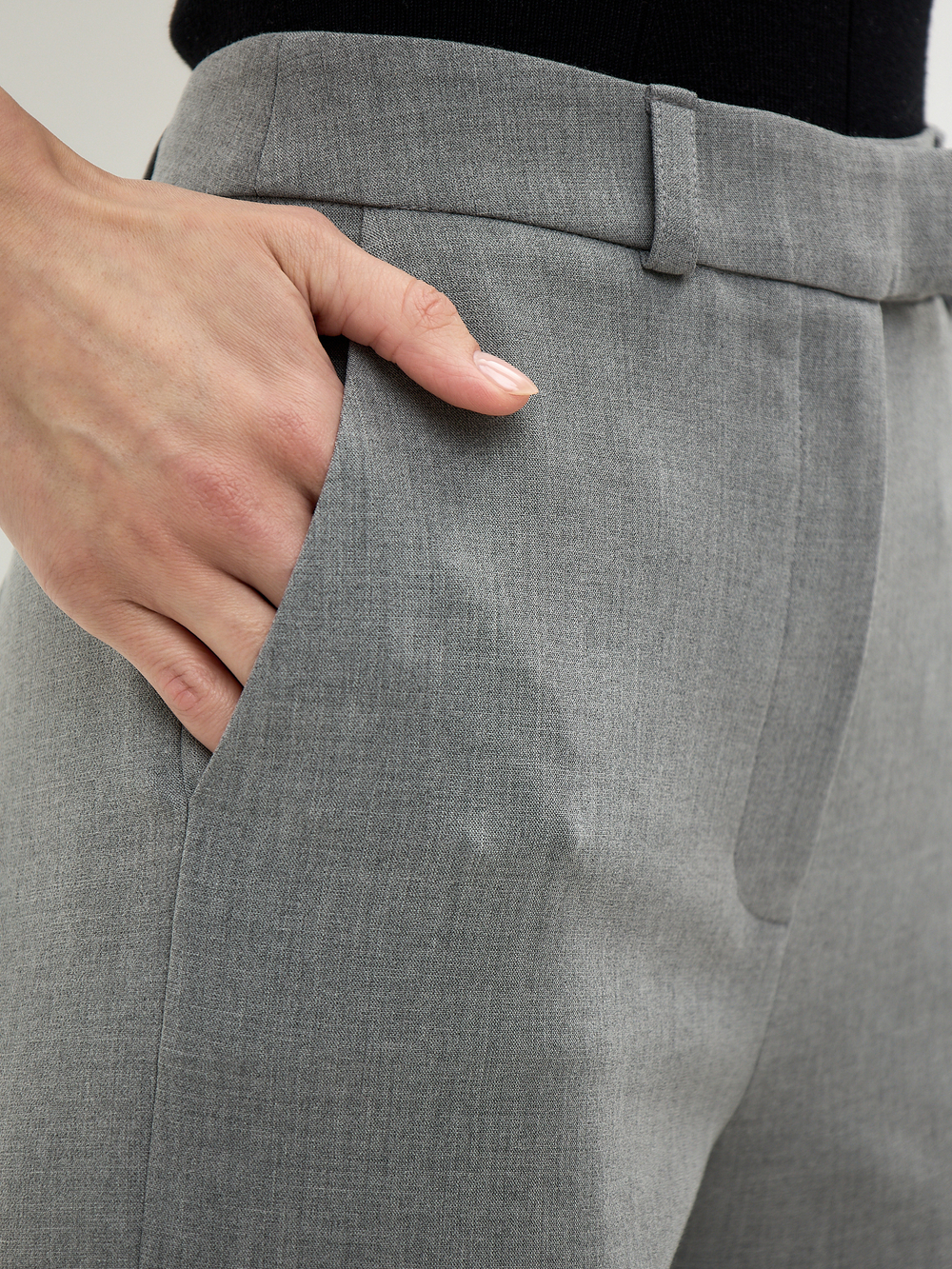 Брюки расклешенные серые