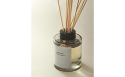 Zara Home LIGHT COTTON REED DIFFUSERS — ароматический диффузор с тростниковыми палочками, Легкий Хлопок, 200 мл