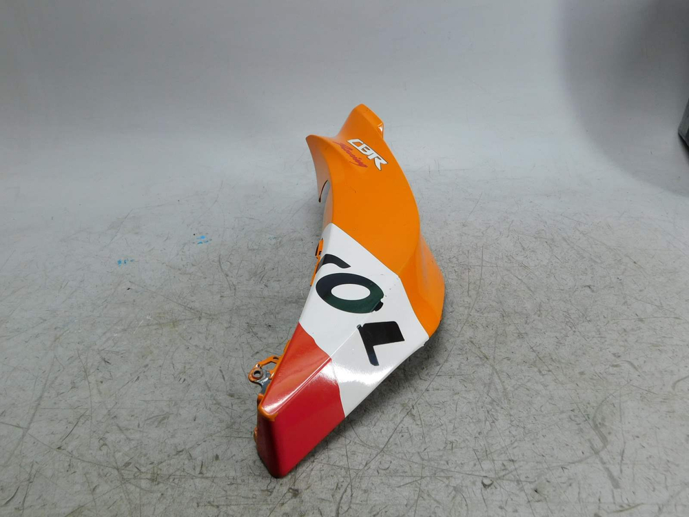 Пластик боковой левый Honda CBR600RR 06-08 64360-MFJ-D000