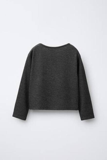 ZARA ФУТБОЛКА В РУБЧИК С ЗАКЛЕПКАМИ, СЕРЫЙ МЕЛАНЖ