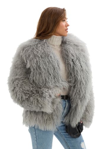 Серая короткая шуба из меха ламы