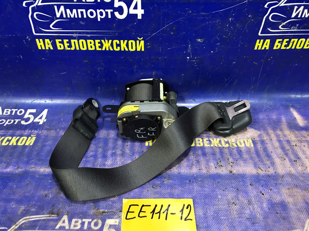 Ремень безопасности передний правый TOYOTA COROLLA 1999