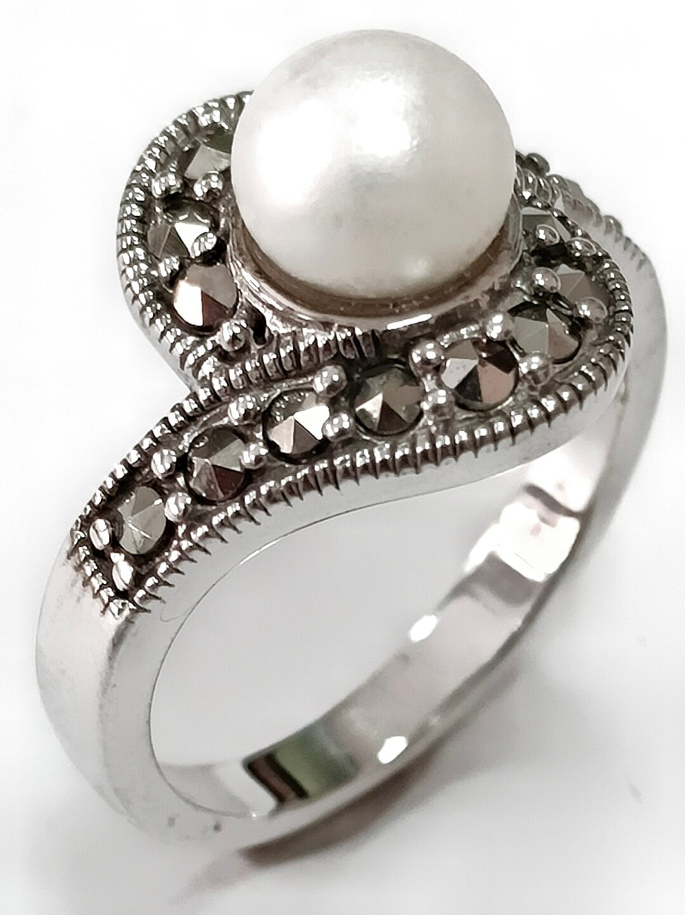 Ювелирное кольцо Эстерелла