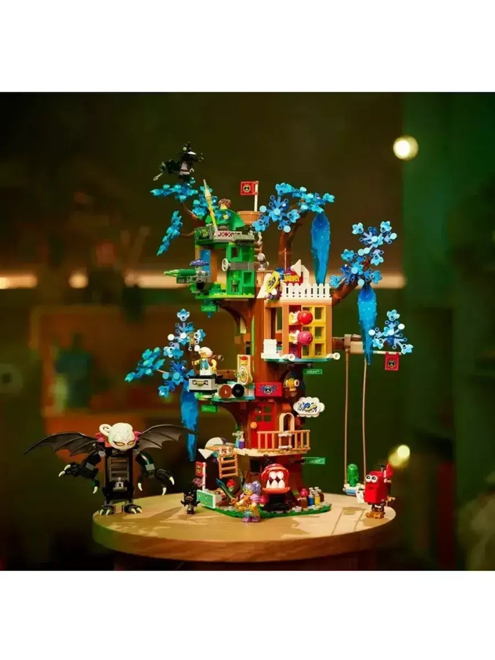Конструктор Дримззз Фантастический дом на дереве 1256 дет