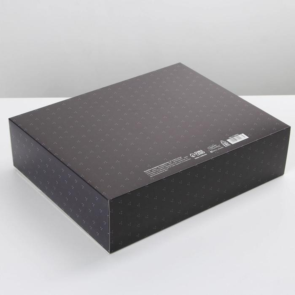 Коробка складная подарочная «Джентельмен», 31 × 24.5 × 8 см