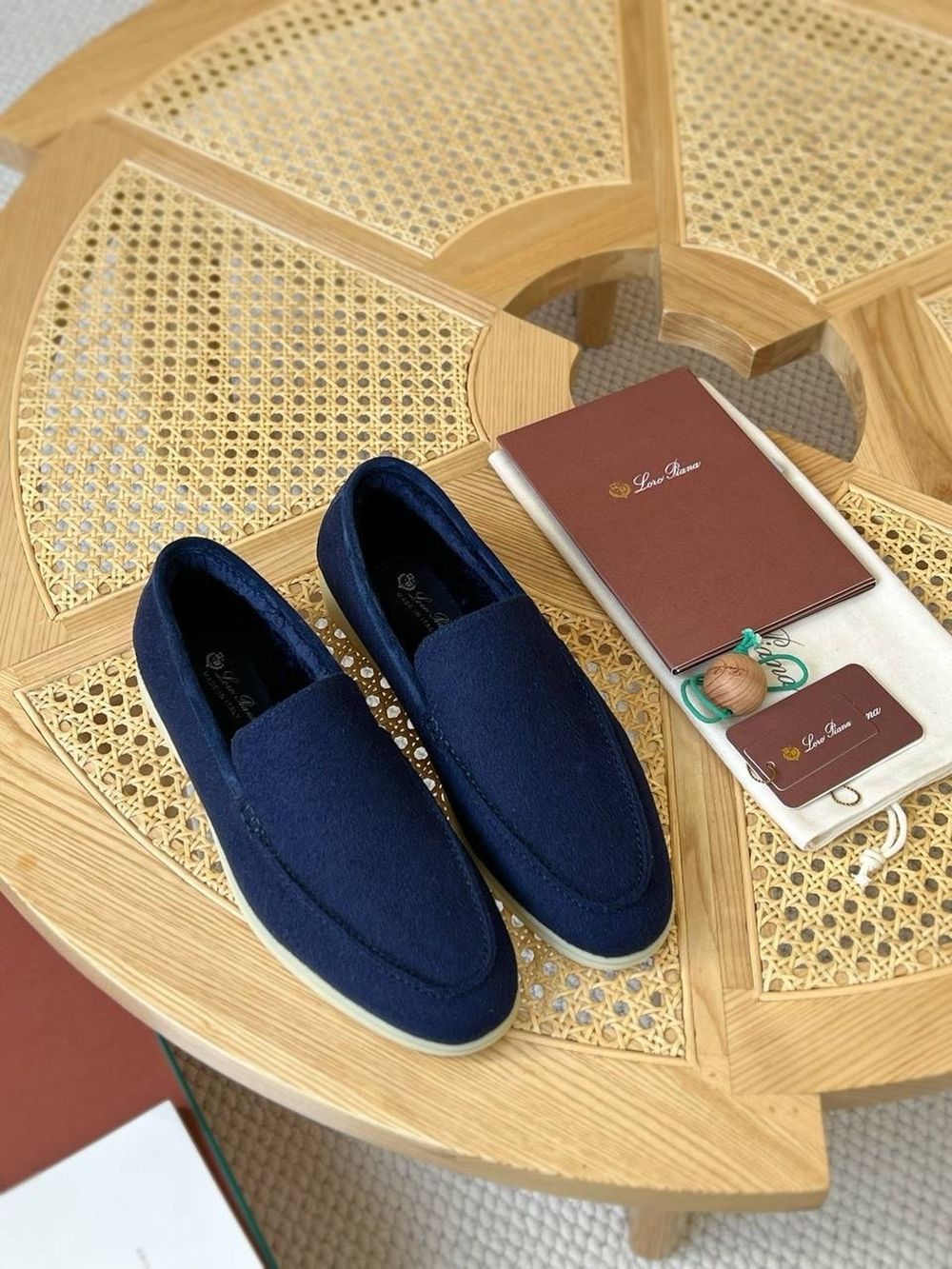 Лоферы Loro Piana Summer Walk с мехом