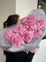 Букет из 13-ти вывернутых роз