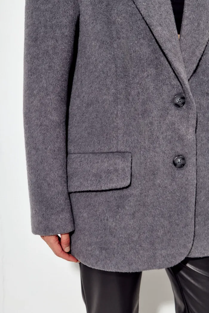 Пальто-пиджак с шерстью серого цвета