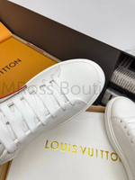 Женские кеды Louis Vuitton Time Out в белом цвете с цепью