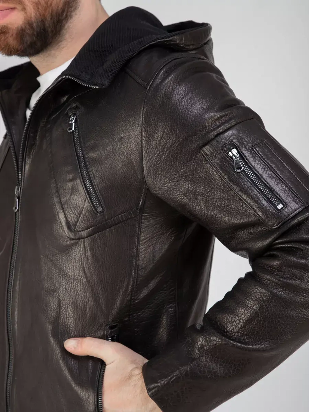 Куртка кожаная натуральная с капюшоном