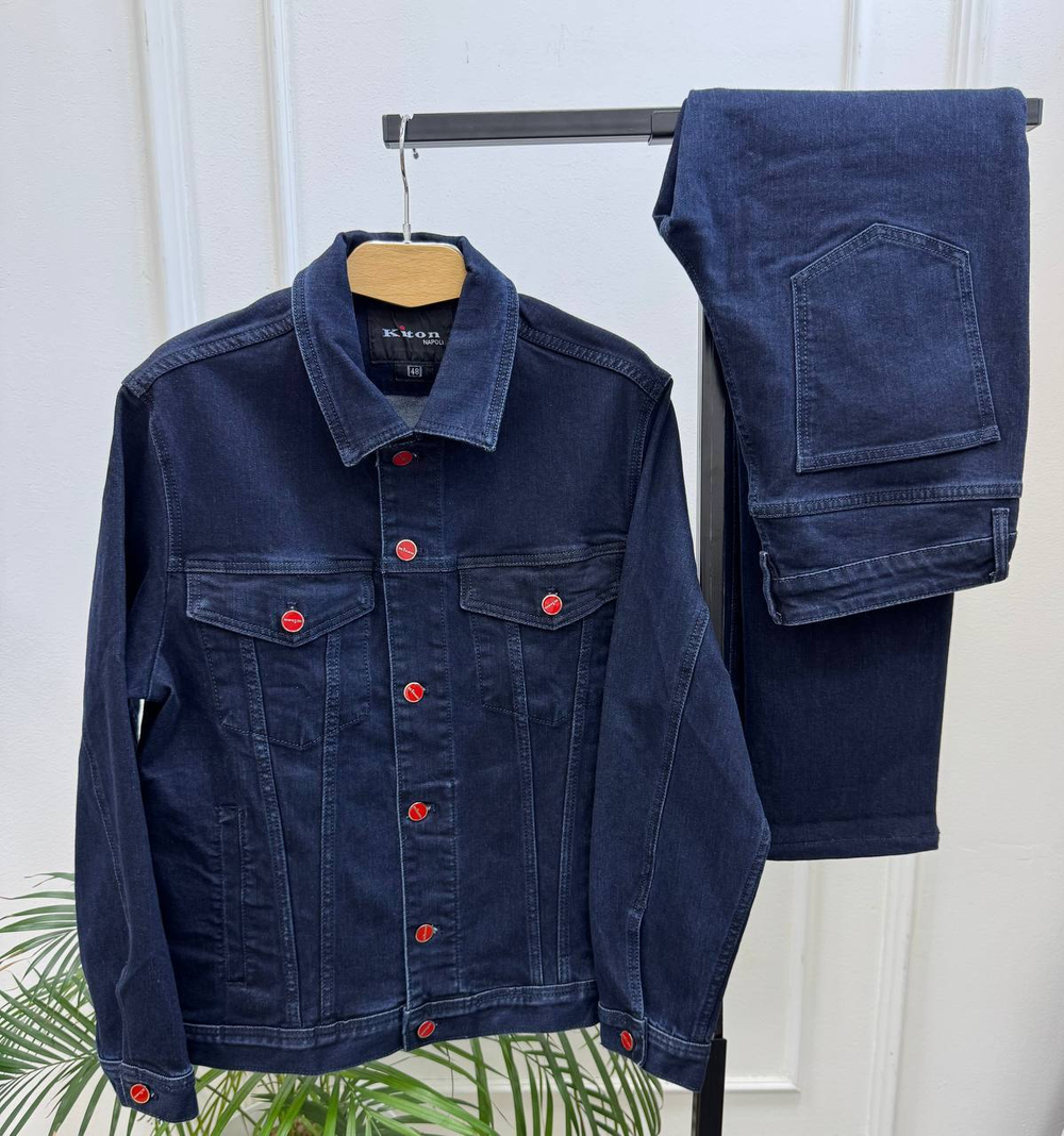 Джинсовый костюм Kiton