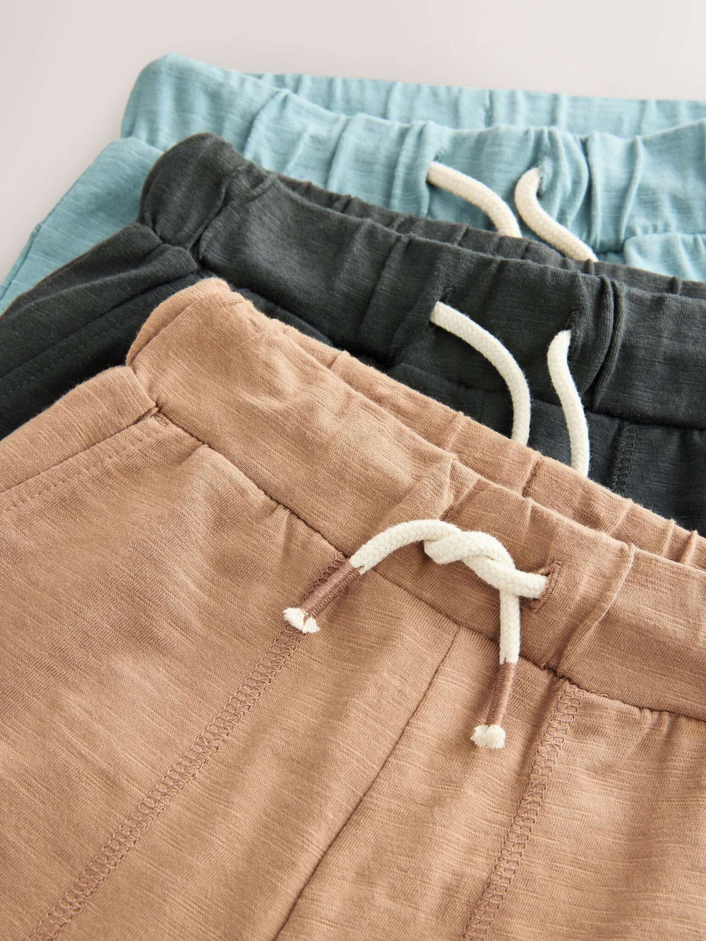 Шорты для мальчика Next AG4-876, 3 шт., Темно-серый, Голубой, Песочный