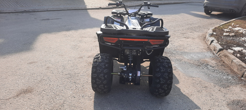 Квадроцикл бензиновый MOTAX GRIZLIK W200