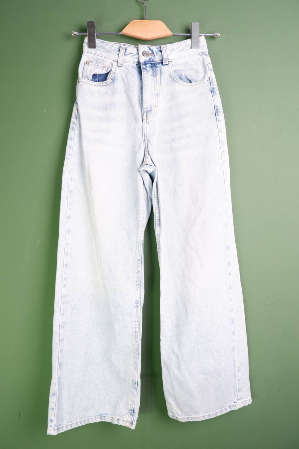 Джинсы широкие, на 10/11 лет