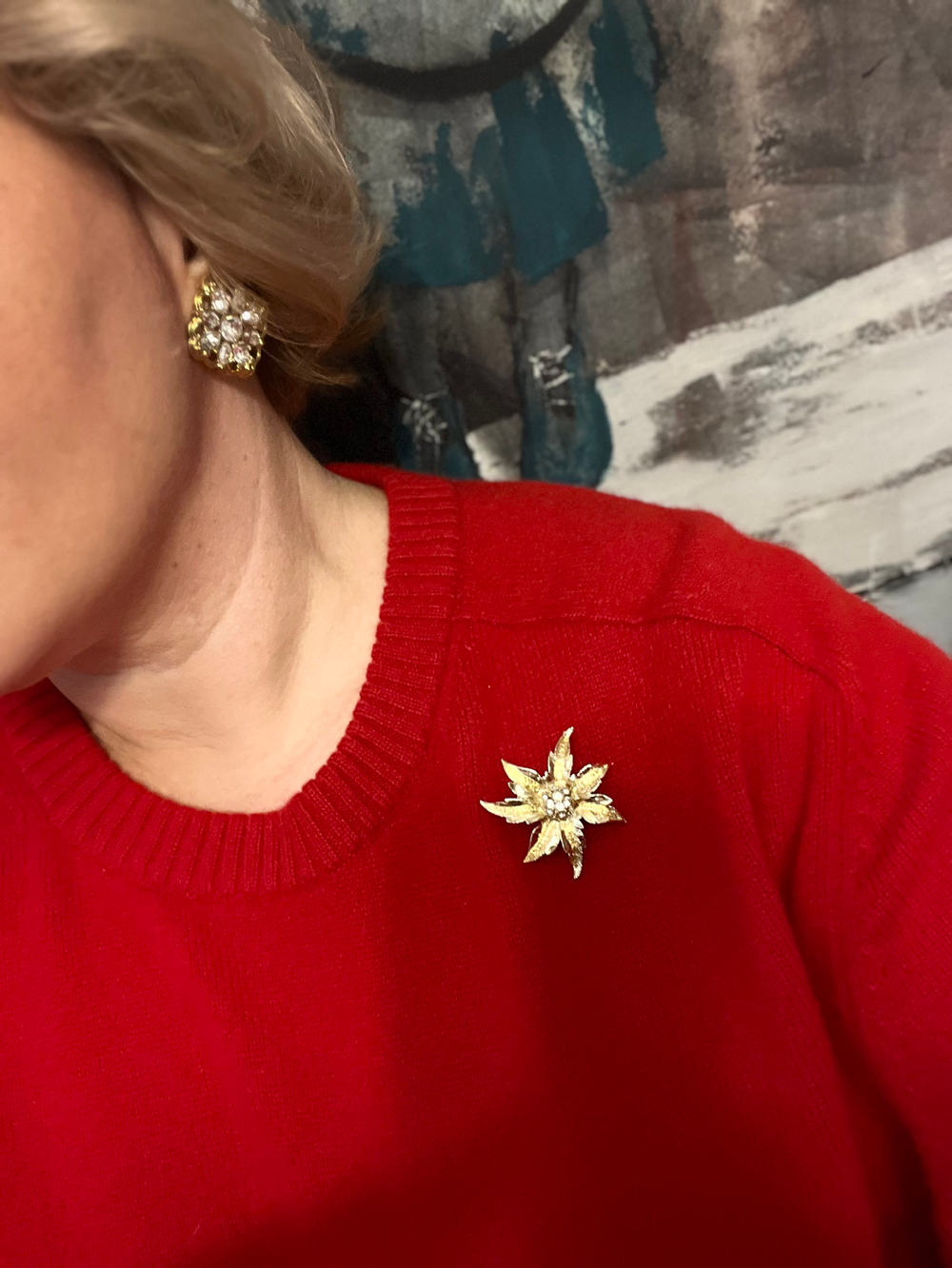 Новогодняя брошь пуансеттия