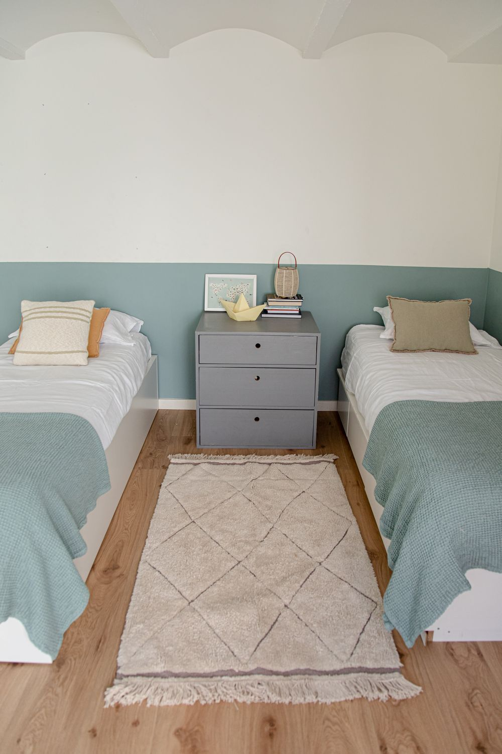 Подушка Lorena Canals Duetto Olive/Natural (40 x 40 см)