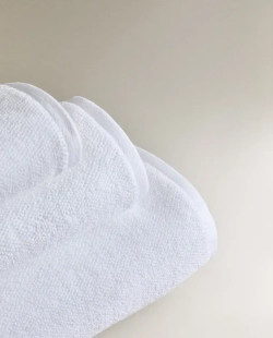 ZARA HOME ПОЛОТЕНЦЕ С ВЫШИВКОЙ, БЕЛЫЙ