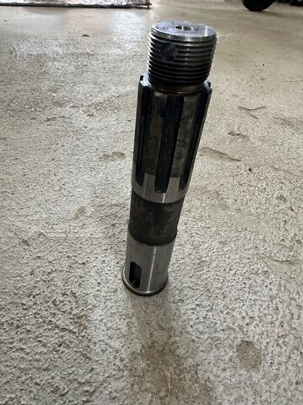 Вал ротора длинный ,шлицевой ( ведущей шестерни)