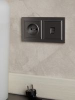BRITE Розетка 1-местная без заземления без защитных шторок 10А РС10-1-0-БрС сталь IEK