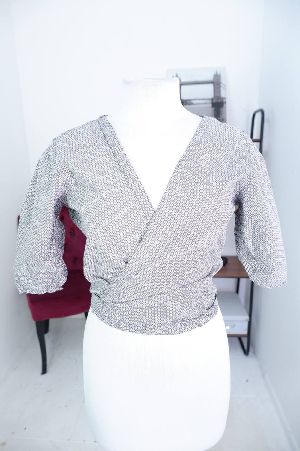 Блузка укороченная, визуально 44/46 размер