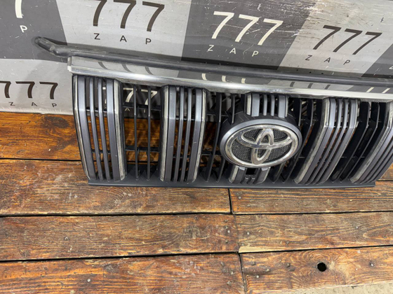 Решетка радиатора Toyota Land Cruiser Prado 150 Б/У Оригинал 5310160F10