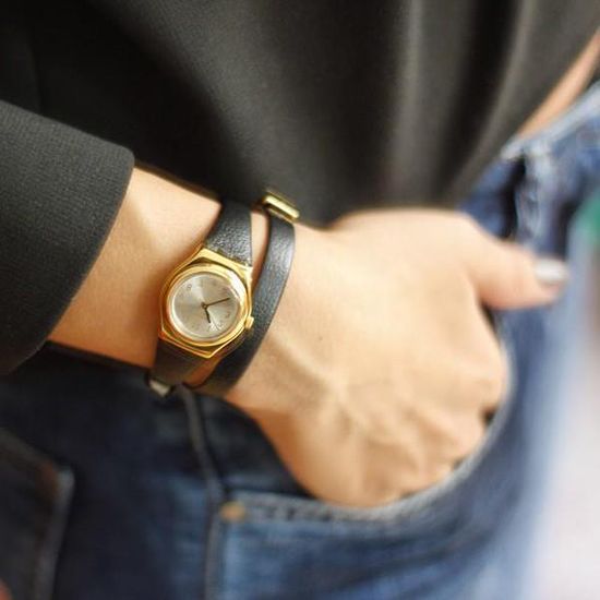 Наручные часы Swatch YSG137